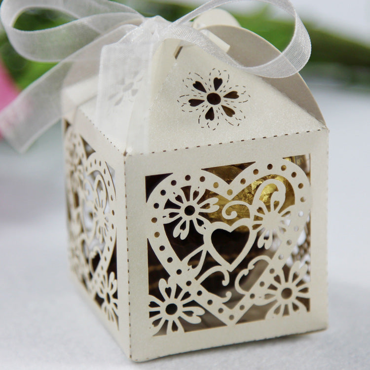 Ivory / Cream Love Heart Luxury Favour Boxes With Organza Ribbons - 20 pcs
